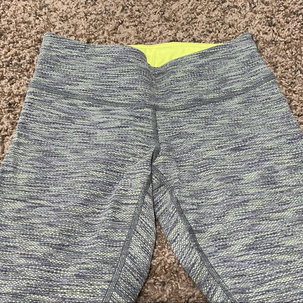 Lululemon Wunder Under Crop II - Picture 7 of 9